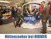 Vorgestellt: "Hüttenzauber bei Hirmer" der Vorweihnachtszeit 2013 holt Garmisch-Partenkirchen in die Kaufingerstraße (©Foto: Martin Schmitz)